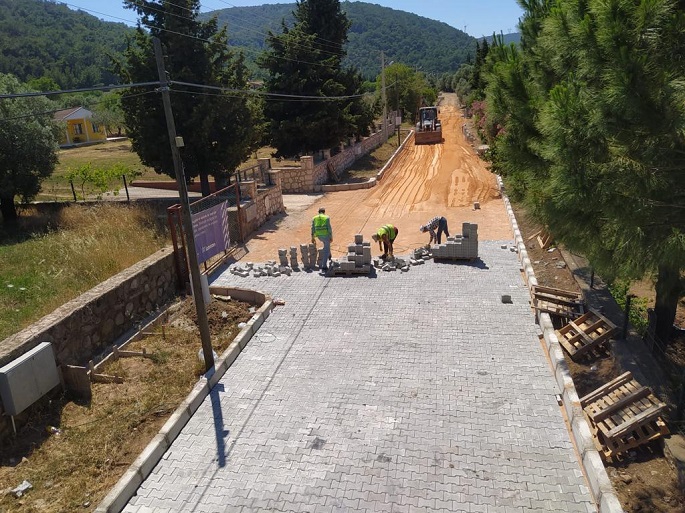 Büyükşehir Urla'yı 'yol'da bırakmadı, 3 yılda 103 milyonluk yatırım