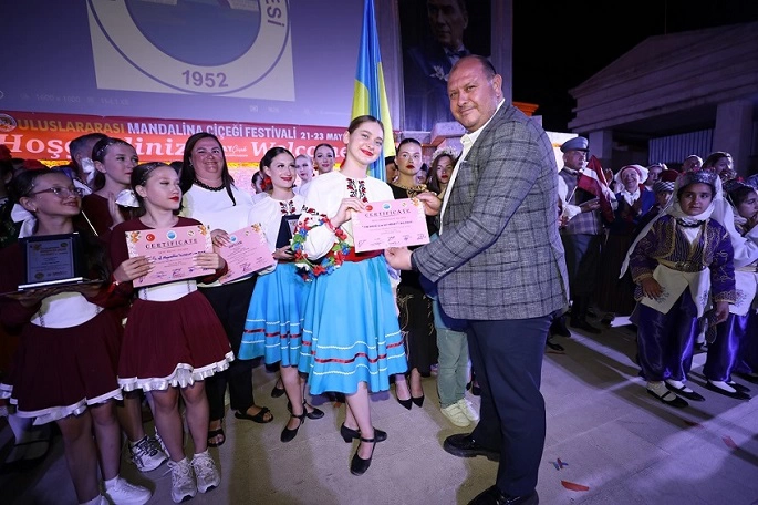 Festival Coşkusu Menderes’i Sardı