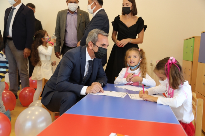 Urla Bademler, Yeni Anasınıfına 'Hayır'la Kavuştu! 